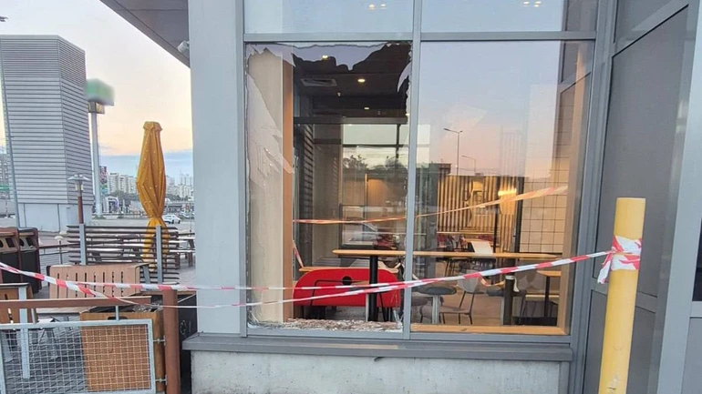Российский удар повредил ресторан McDonald's в Киеве