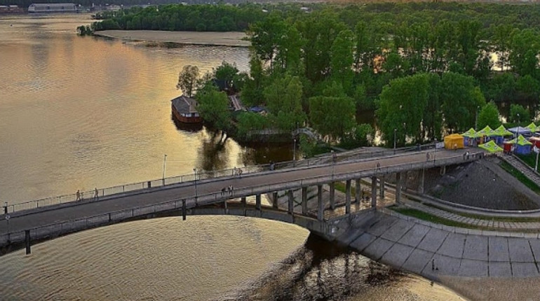 В Киеве подрядчик вернул бюджету 1,2 миллиона гривен за ремонт Гидропарка