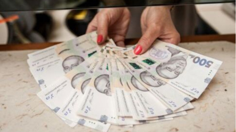 З початку року від розміщення ОВДП на аукціонах до держбюджету надійшло майже 489 мільярдів