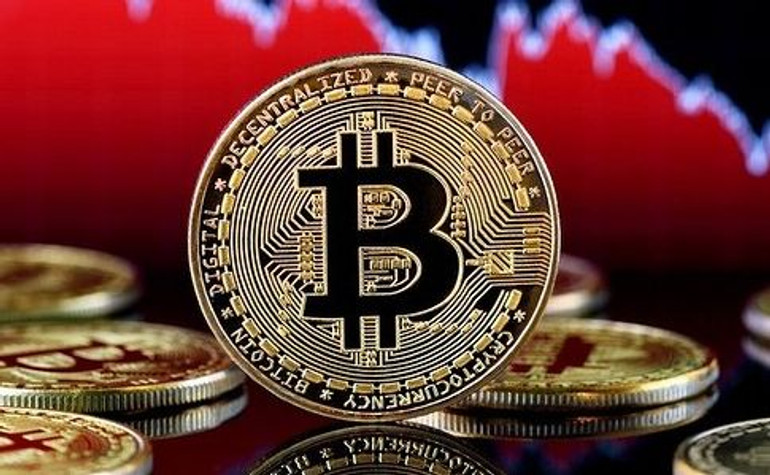 Bitcoin продовжує падати і досягає рівня листопада 2020