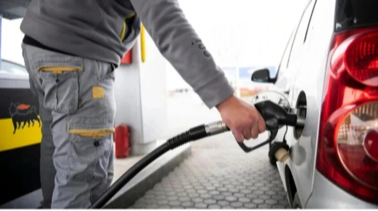 АМКУ рекомендовал АЗС снижать цены на топливо, когда дешевеет нефть