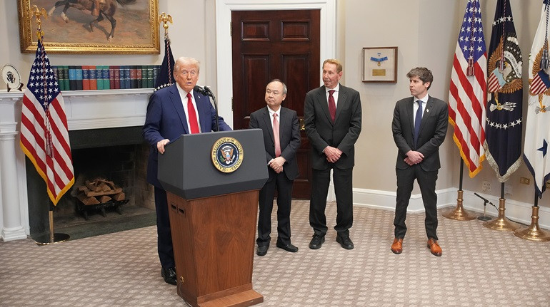 Трамп оголосив про інвестиції приватного сектора в штучний інтелект на пів трильйона доларів