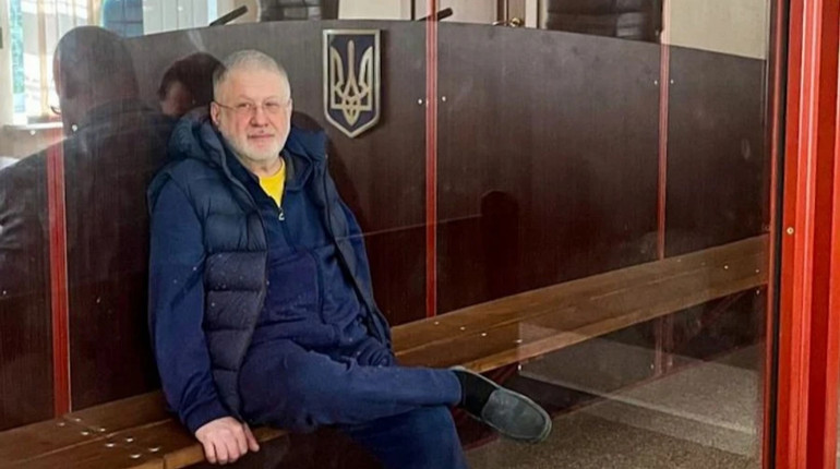 Коломойського не привезли до суду, де він обіцяв гучну заяву: зламалось авто