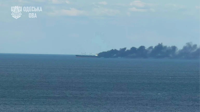 В Чёрном море россияне в третий раз поразили корабль под флагом Либерии