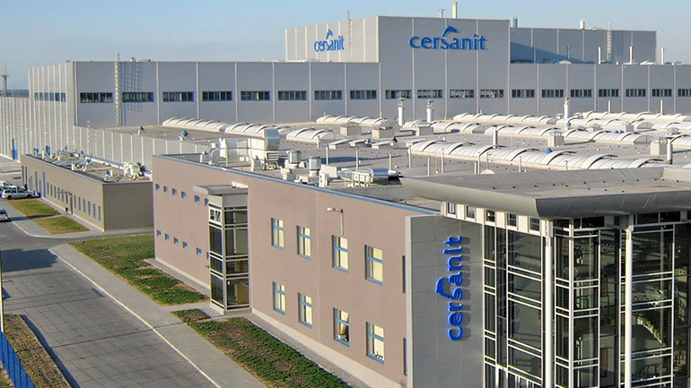Россияне разрушили завод производителя керамики Cersanit Invest в Житомирской области