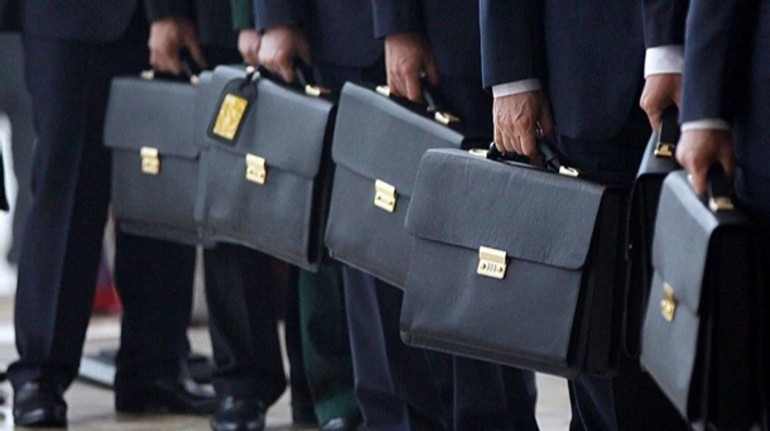 Мінфін розповів, які зарплати отримують українські держслужбовці