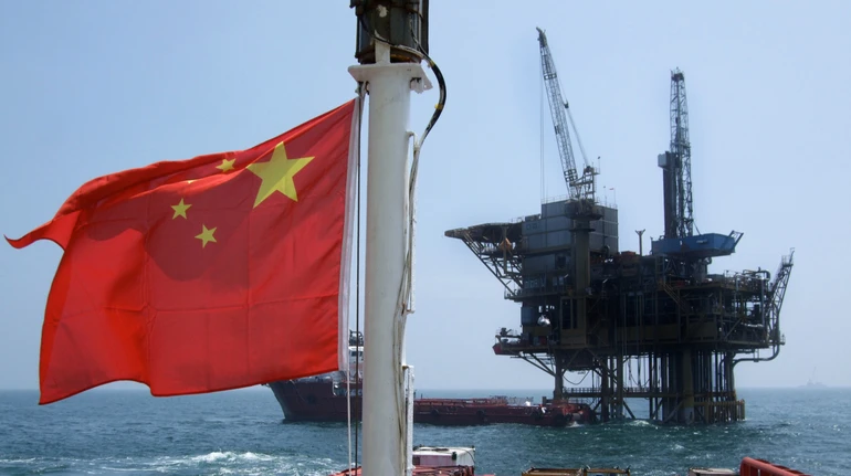 Китай выводит нефтяные танкеры с опасных маршрутов Ближнего Востока