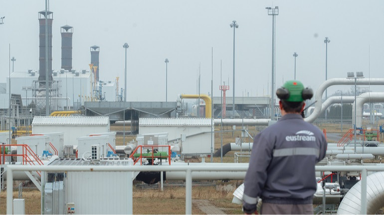 Запрет новых контрактов на российский газ: ЕС обойдет вето Венгрии и Словакии