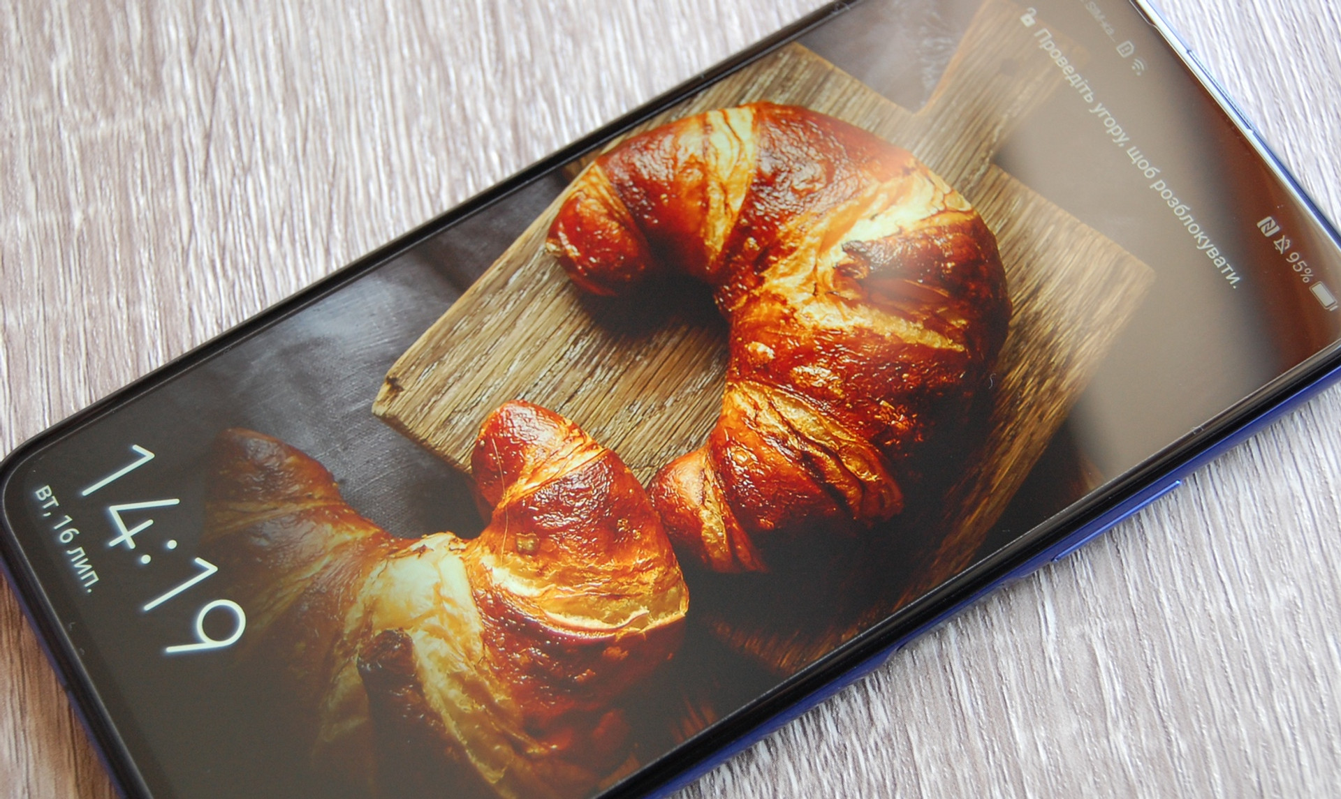 Смартфон Honor 20 від Huawei: плюси і мінуси нового молодіжного флагмана