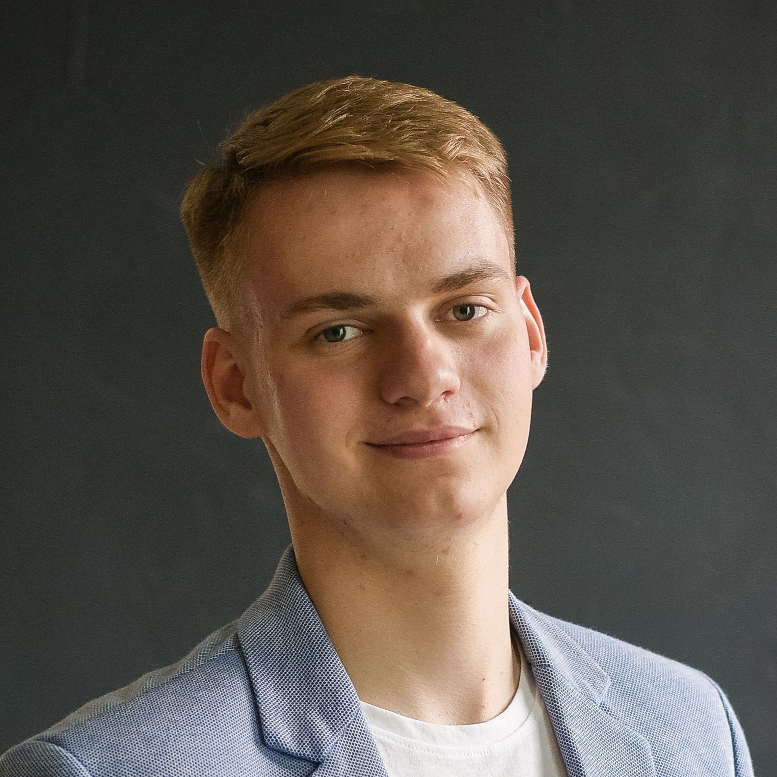 Юрий Ломиковский