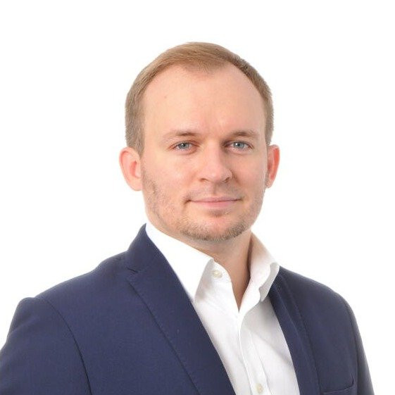 Роман Русаков