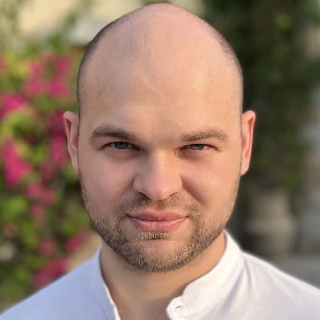 Макс Бондар