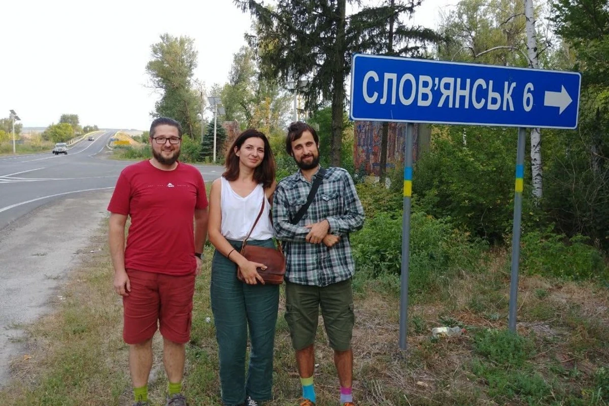 Андрій Плясун, Марта Турецька та Роман Шупер дорогою до Рубіжанської фабрики, 2018 рік