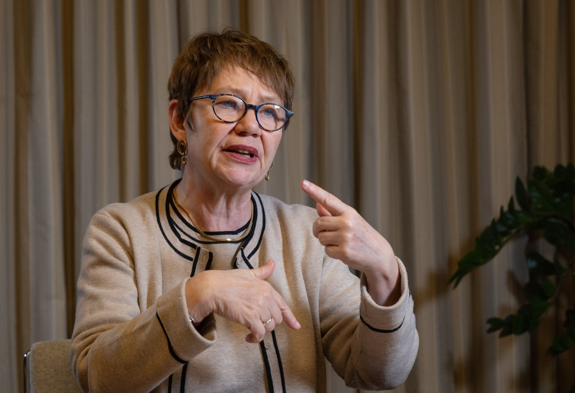 Президентка ЄБРР Оділь Рено-Бассо: Обговорення з Укрзалізницею тривають. Нам потрібно дізнатися про їхню стратегію і переконатися, що компанія здатна повернути нам кошти