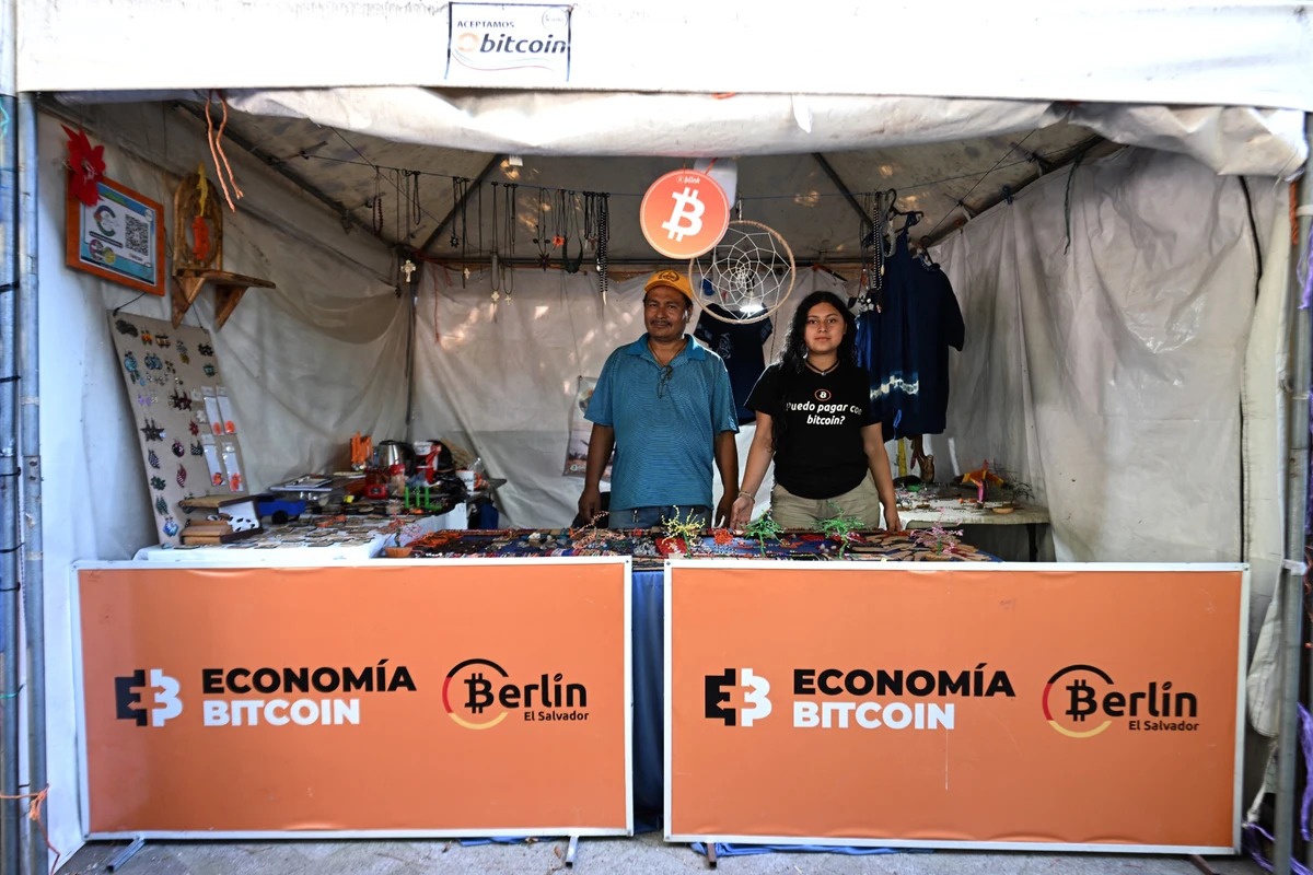 Правительство хотело превратить Сан-Сальвадор в криптостолицу мира, но под давлением долгов и МВФ эксперимент провалился