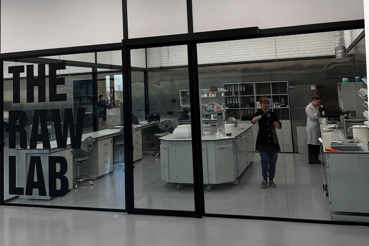 Лаборатория на производстве