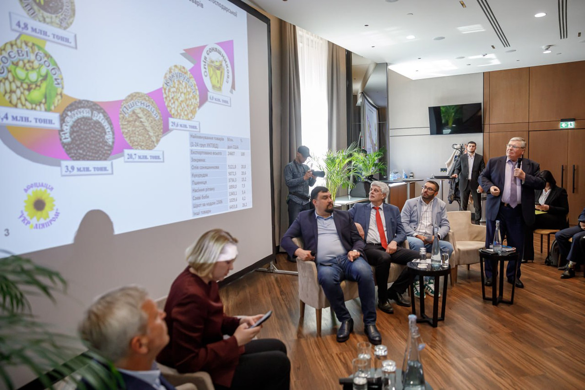 Директор асоціації “Укроліяпром Степан Капшук