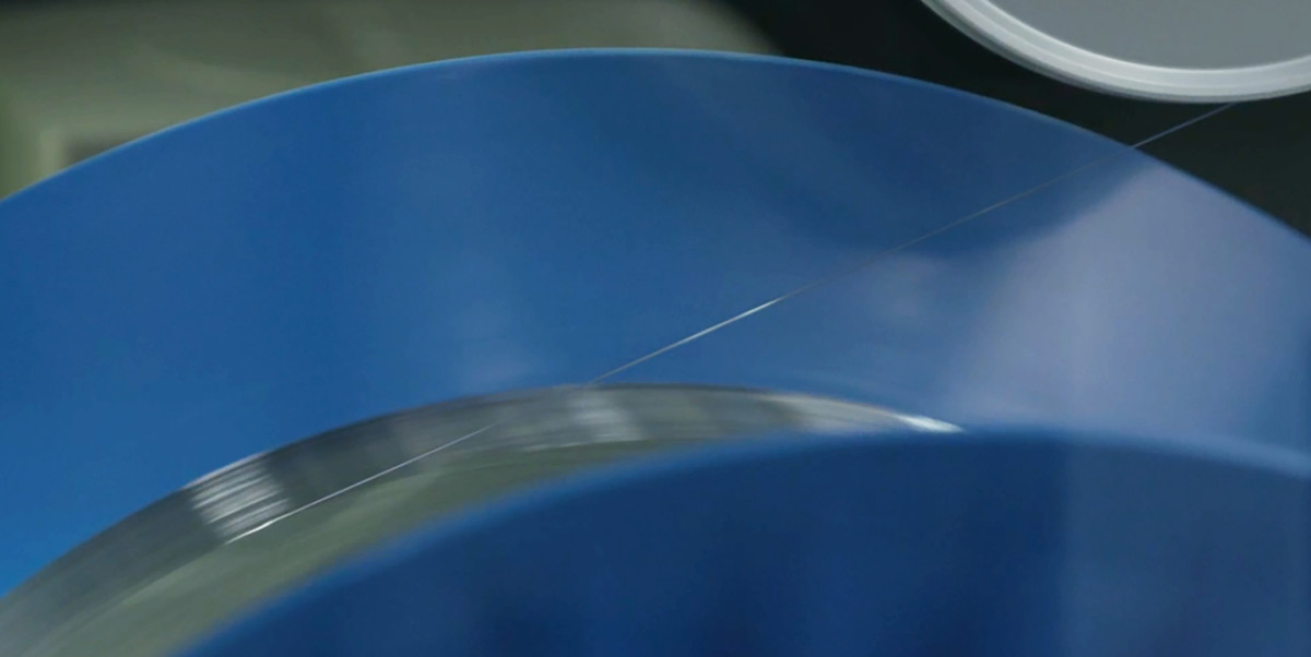 Намотування порожнистого оптичного волокна на котушку