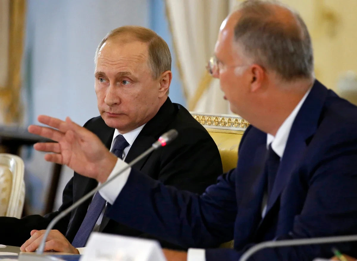 Дмитриев часто сопровождает Путина в поездках на Ближний Восток