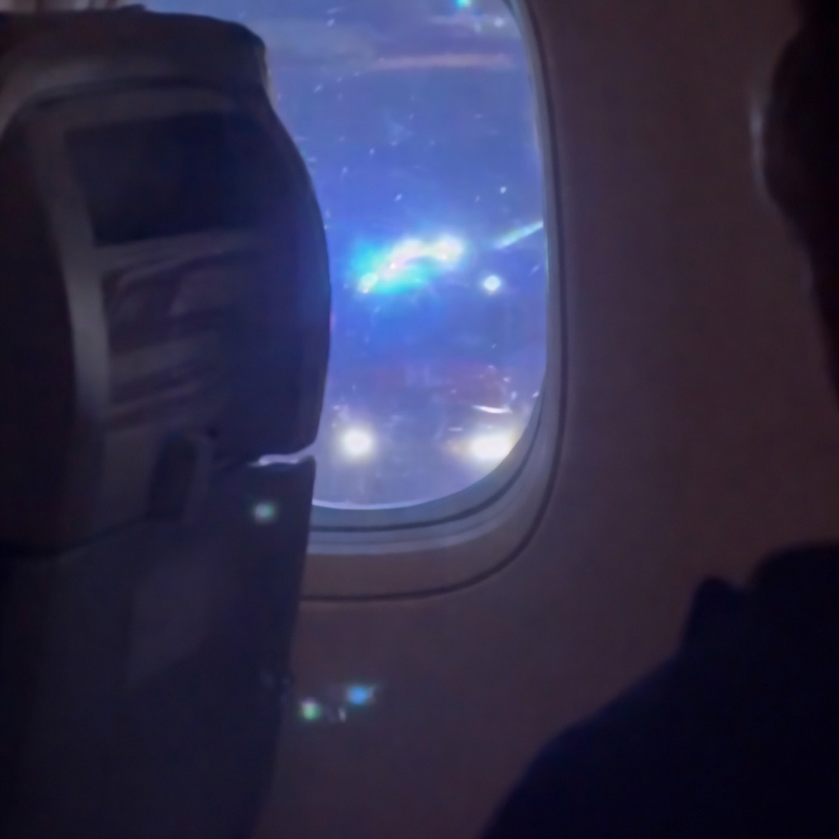 Фото от одного из пассажиров рейса из салона самолета Boeing-777 из Москвы на Кубу