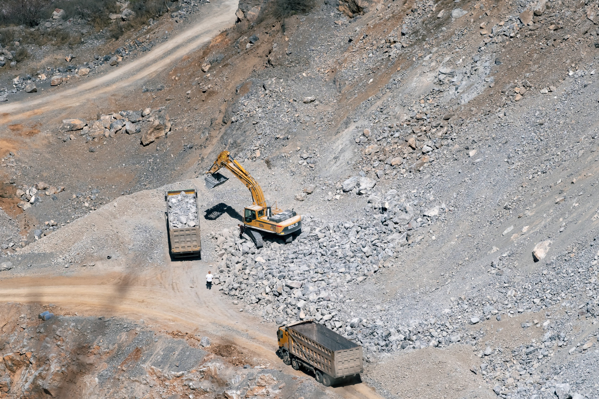 На Китай припадає близько 70% видобутку і 90% переробки