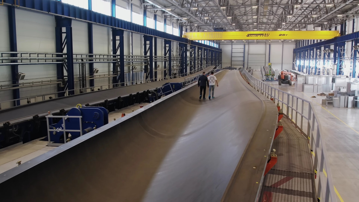 Цех з виробництва лопатей вітрових турбін