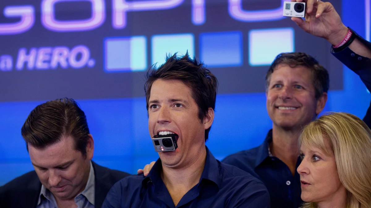 Вудман с камерой GoPro Hero 3+ во время IPO бренда, 26 июня 2014 года