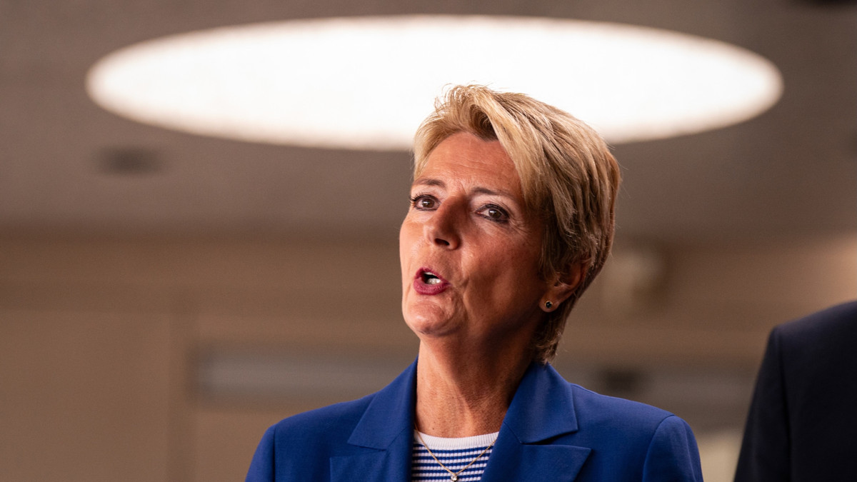 Візит Карін Келлер-Зуттер до Вашингтона не дав бажаних результатів, але вона обіцяє знайти рішення