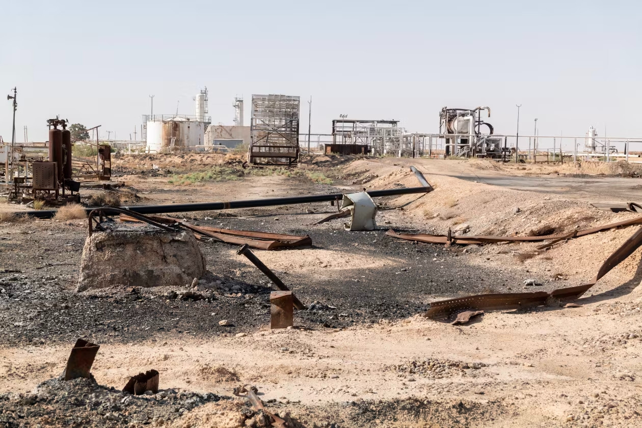 Місце колишнього НПЗ в Дейр-ез-Зорі, який захопило ІДІЛ, а згодом відбили сирійські демократичні сили (СДС) на чолі з курдами