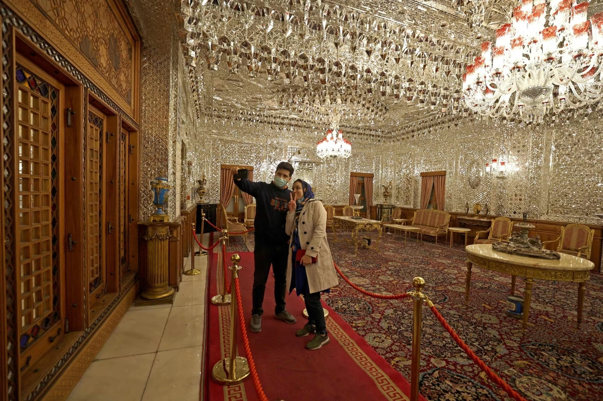 В Iran Mall реалізована надмірна розкіш, яка не має сенсу на тлі стагнації економіки