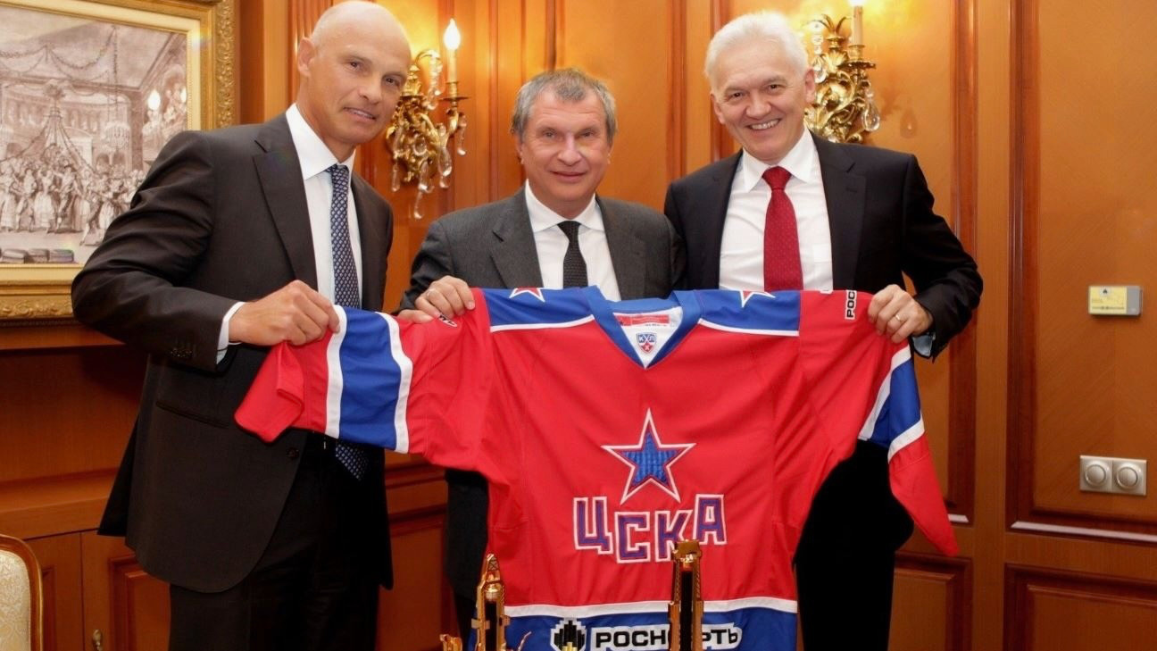 Торбьерн Торнквист, глава Роснефти Игорь Сечин и Геннадий Тимченко в офисе Роснефти, 2012 год