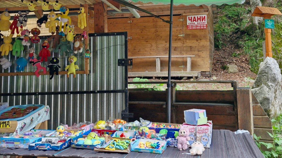 Продаж Labubu під Говерлою