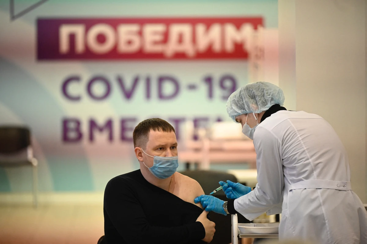 Дмитриев активно пиарил вакцину Спутник V, но как мягкая сила для мира она не сработала