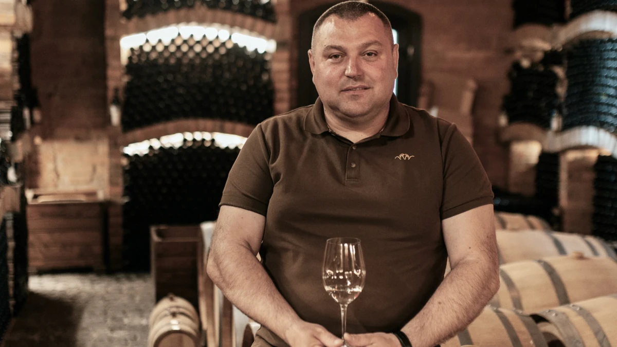 Александр Засидко в зале выдержки вина