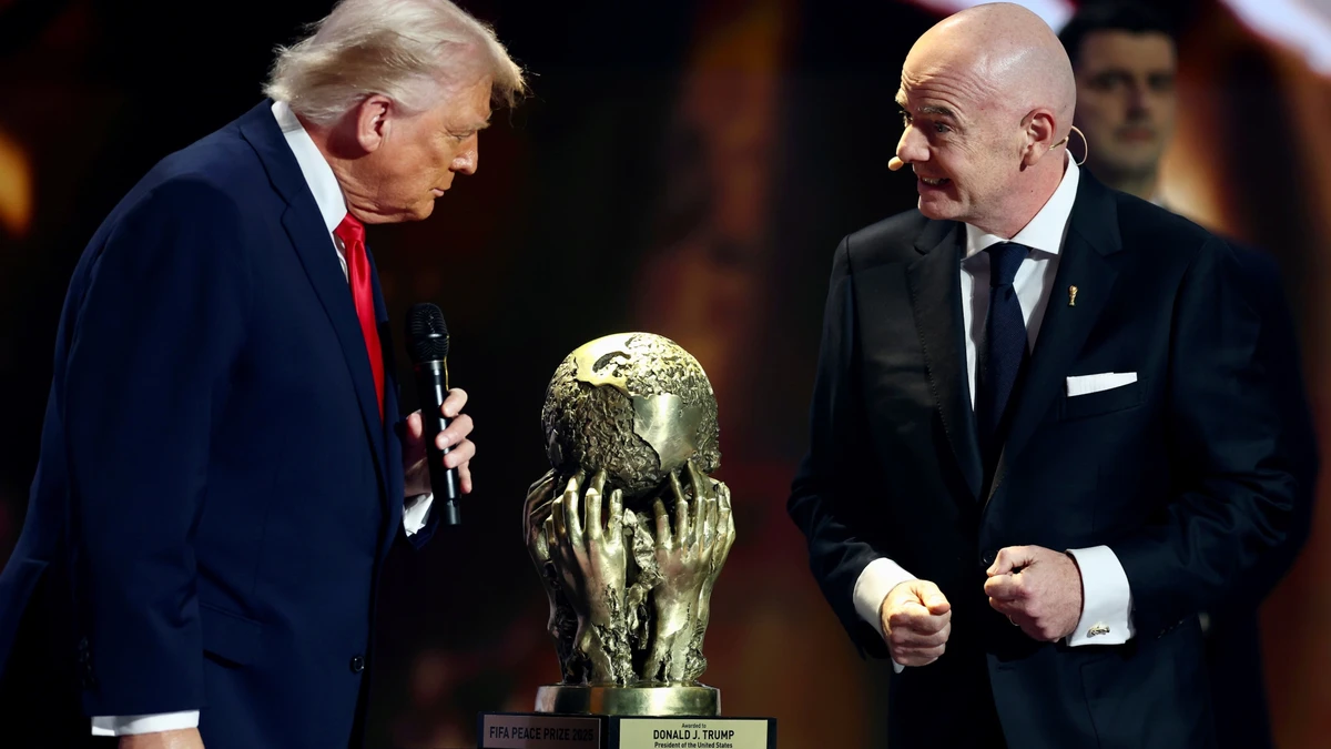 Інфантіно критикують за відверте підлизування до Трампа