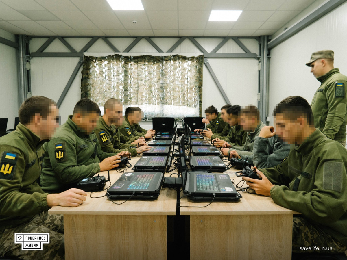 Обустроенный класс для обучения операторов FPV-дронов