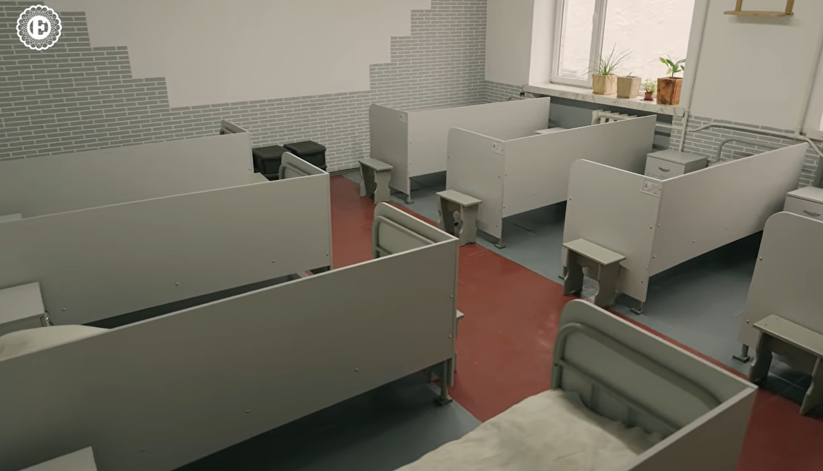 Отремонтированные средствами спецфонда спальные помещения