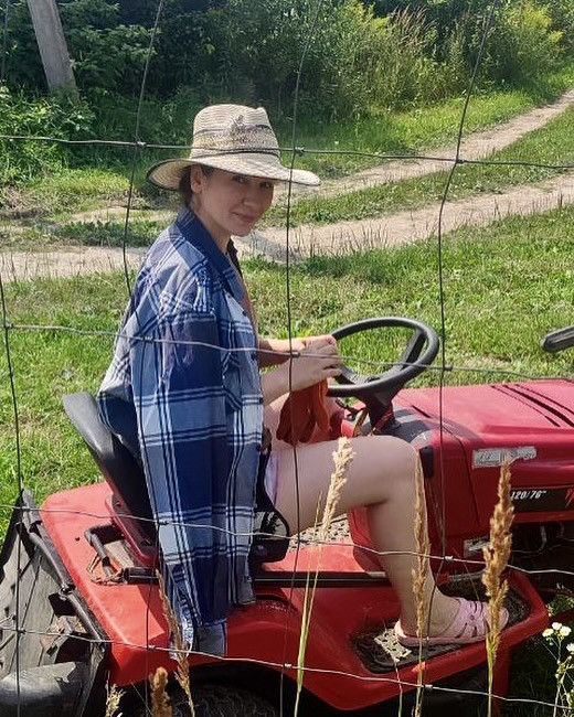 Майже всі роботи на винограднику молоді винороби виконують самостійно