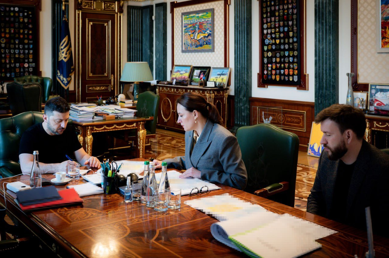 Президент Володимир Зеленський дав премʼєр-міністру Юлії Свириденко чіткі вказівки щодо того, які соціальні ініціативи потрібні українцям