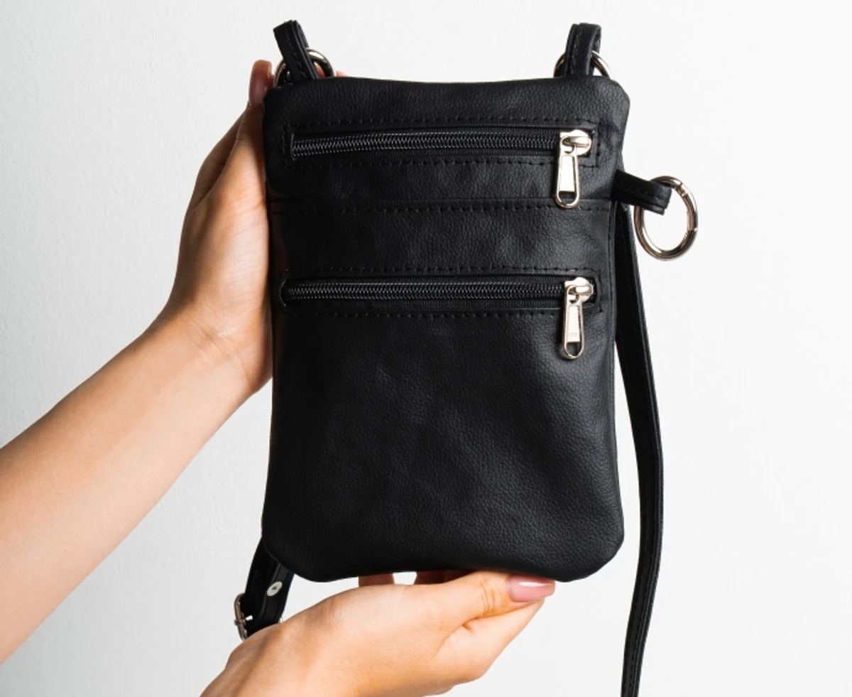 Сумка, произведенная из кожи из мицелия грибов.