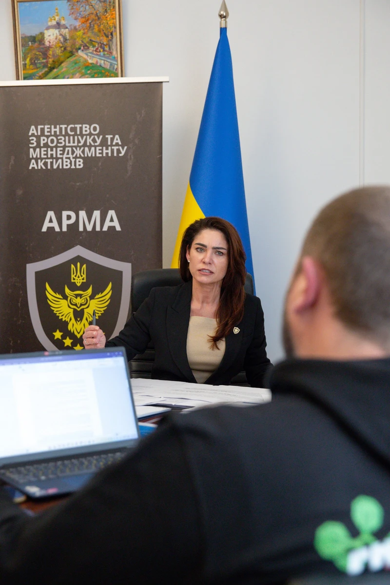 Елена Дума: С момента назначения мои заместители, весь руководящий состав, специалисты у меня принципиальная позиция - никаких встреч, никаких разговоров, никаких дружеских отношений