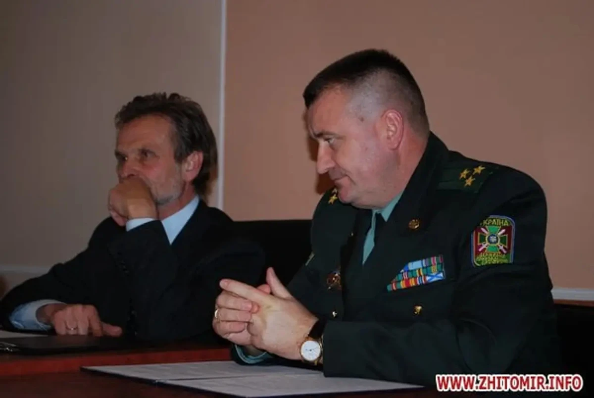 В 2011 году Шаблий-старший был заместителем начальника Северного регионального управления по персоналу ГПСУ