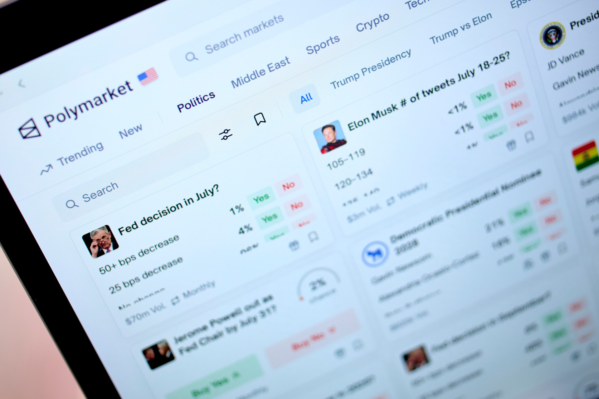 За часів Байдена Polymarket вважався незаконним сервісом, але з поверненням Трампа до влади все змінилось