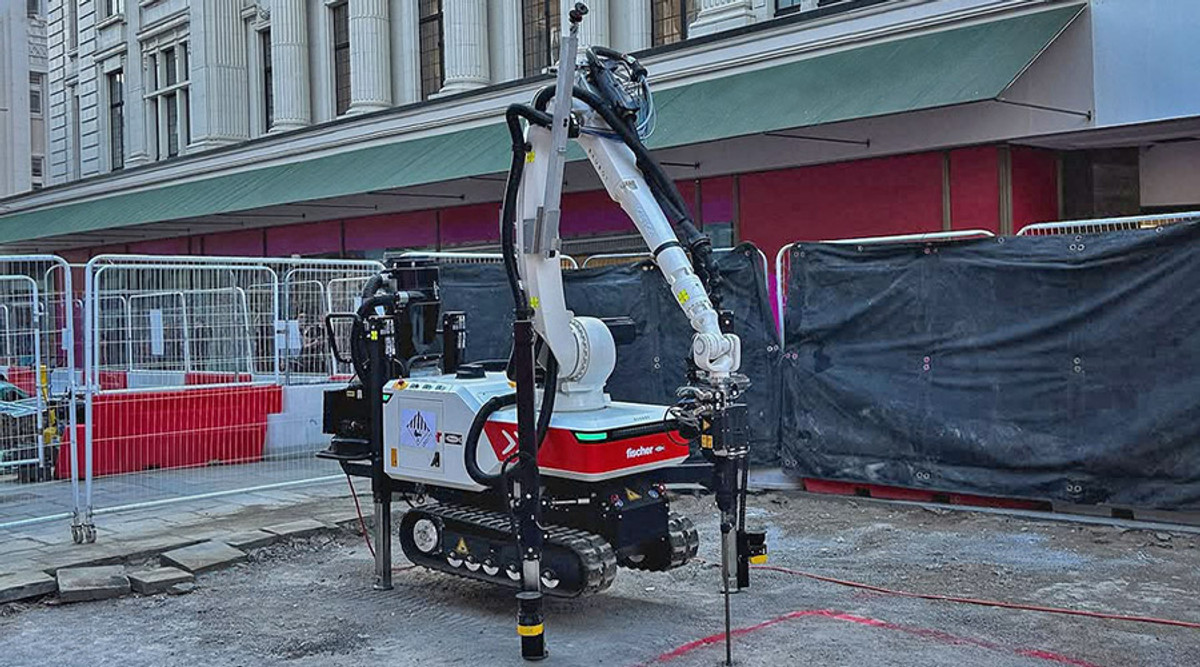 Строительный робот Baubot