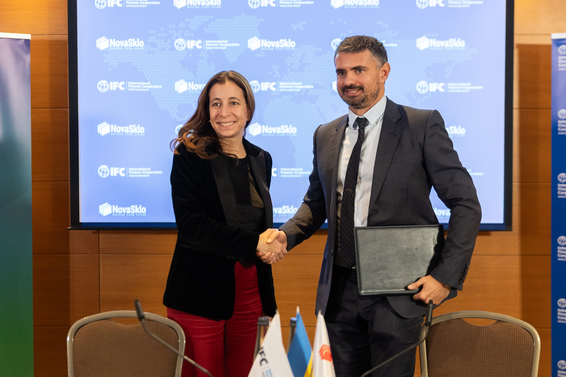 Директор IFC в регионе Западной, Центральной и Восточной Европы, Украины и Молдовы Инес Роша и основатель EFI Group Игорь Лиски