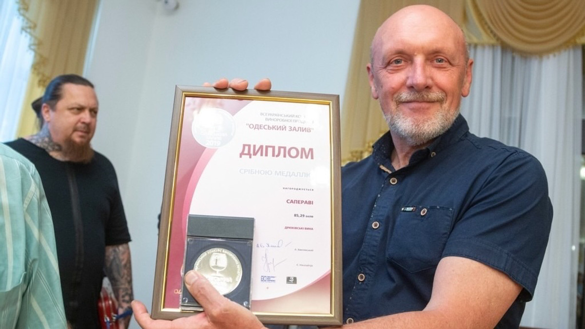 На фестивалі в Одесі винороб отримав чергові медалі і несподівану пропозицію