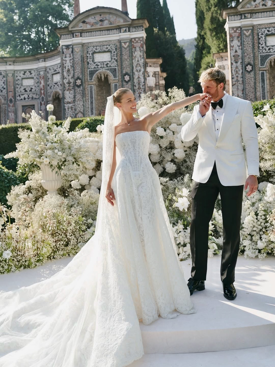 Вырученными средствами блогер хочет покрыть расходы на роскошную свадьбу