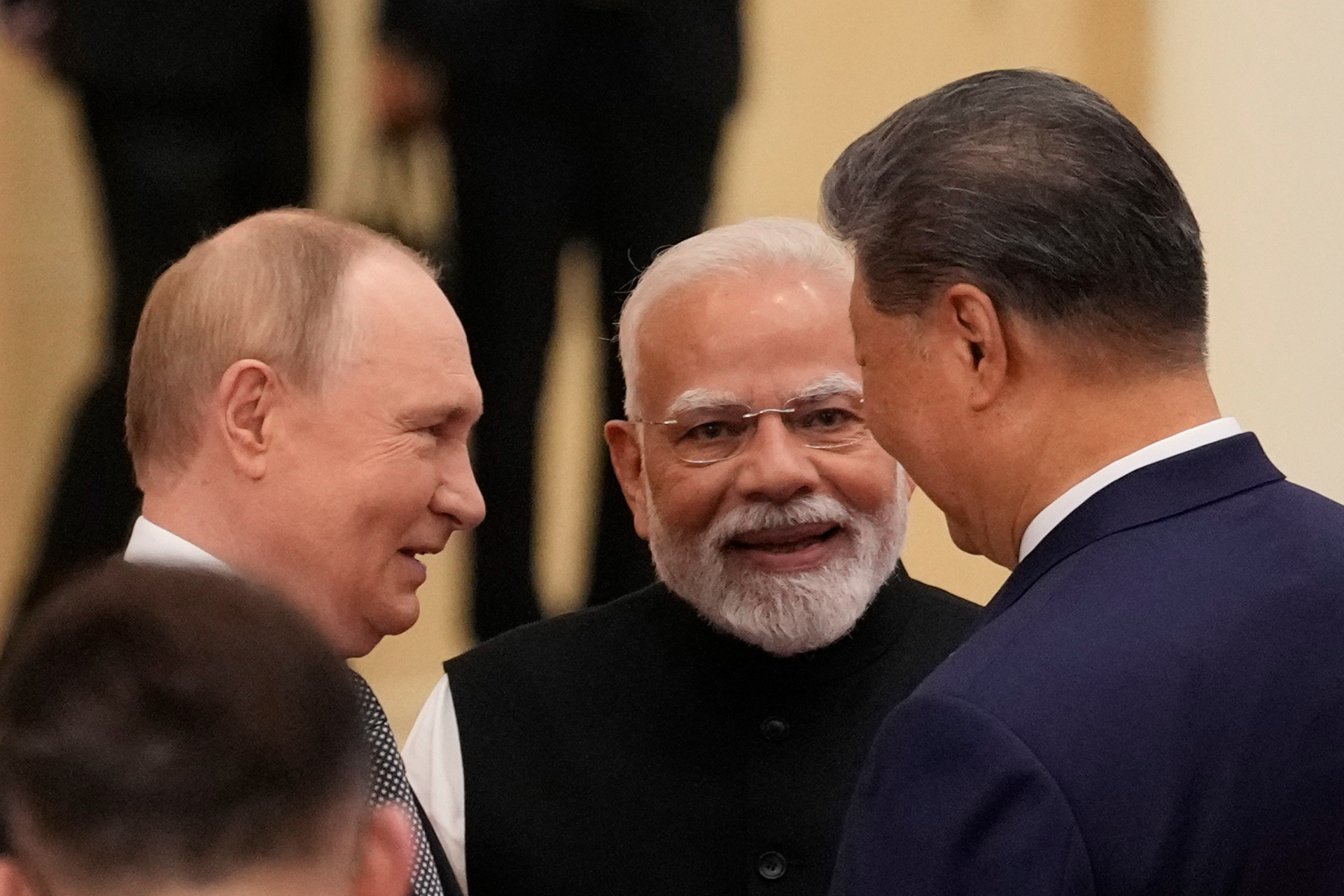 Совместное фото Си, Моди и Путина считают сигналом Трампу о намерениях подорвать гегемонию США