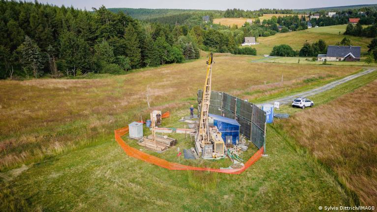 Буріння свердловин для пошуку родовищ літію в німецькій федеральній землі Саксонія