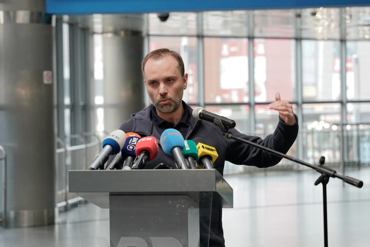 Голова правління Укрзалізниці Олександр Перцовський: “Ми зараз на фінальній стадії створення всередині нас оператора інфраструктури “УЗ Інфра”. Відповідне рішення прийнято наглядовою радою